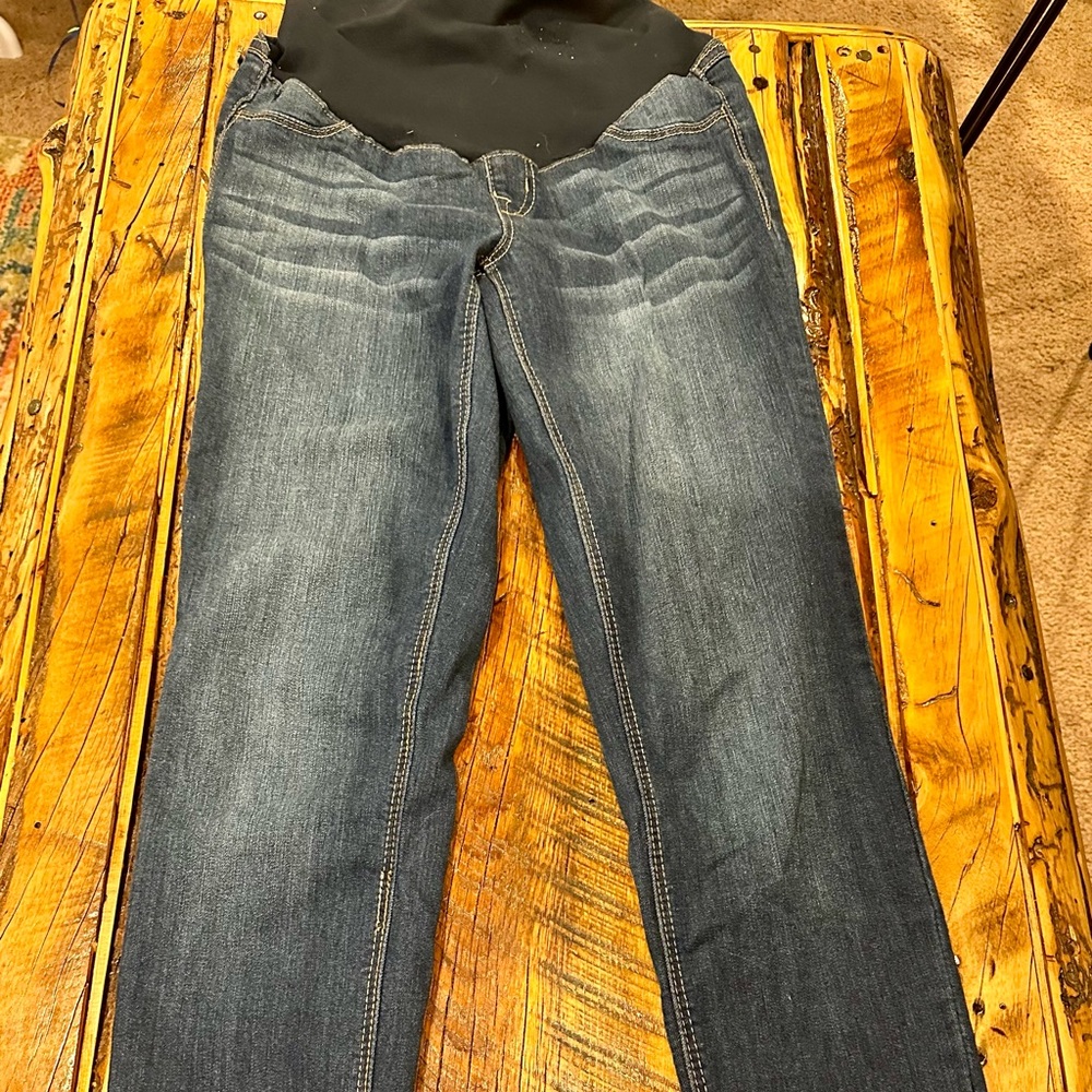 1822 Maternity Jeans